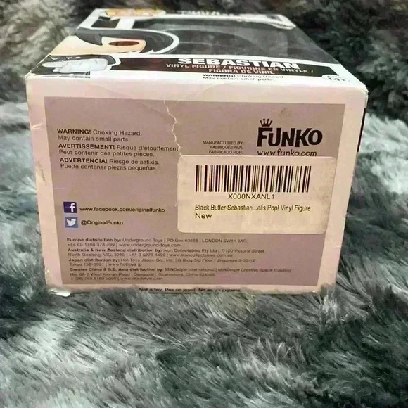 NWOT  Funko Pop Animation 16 Black Butler
3809 Sebastian Hot Topic Exclusive - Picture 7 of 9